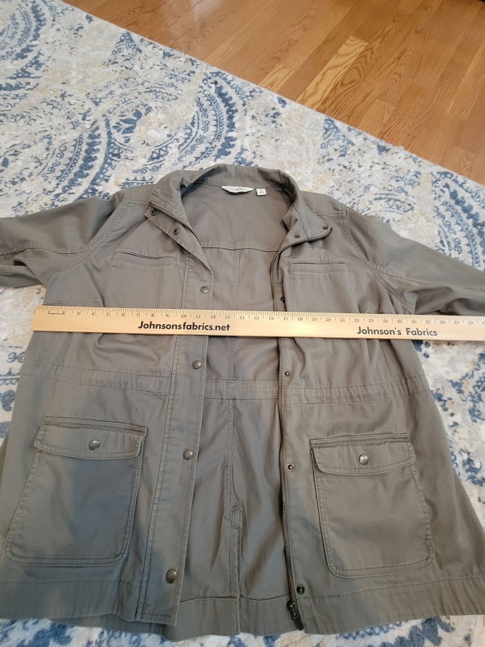 L.L. Bean Olive Utility/ Barn Drawstring Waist Jacket 1x - Picture 8 of 11